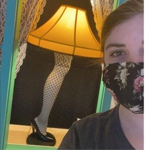 Meet your Posher, Caitlin